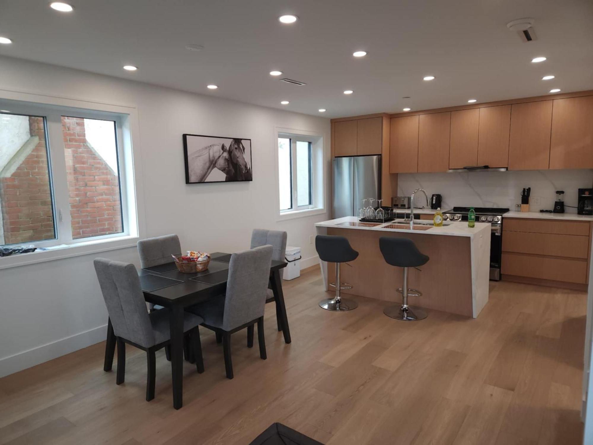 Signature Luxe Top-Floor Townhouse 2Br, 3Ba With Stunning Views Vancouver Buitenkant foto